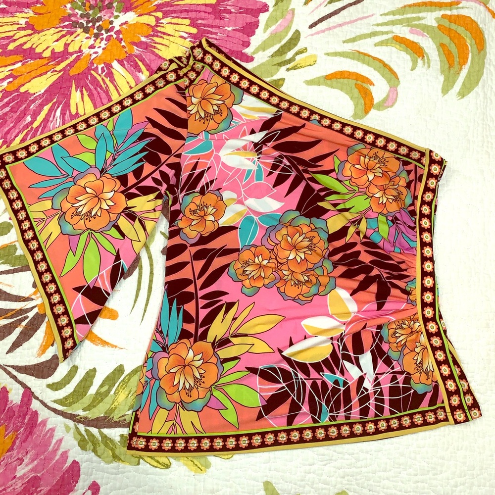 Beautiful Cache (L) one shoulder top